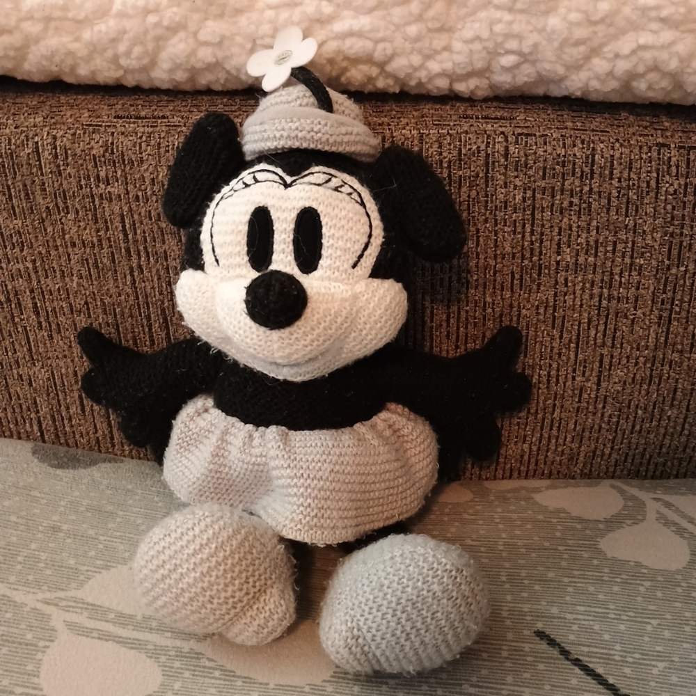 Disney Parks Classic Cozy Knits Plush Steamboat Minnie Mouse Limited
